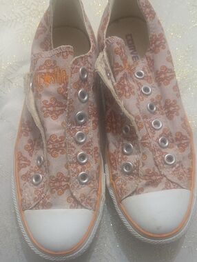 Converse ALL*STAR Peach-Patterned Slip-On Canvas Sneakers